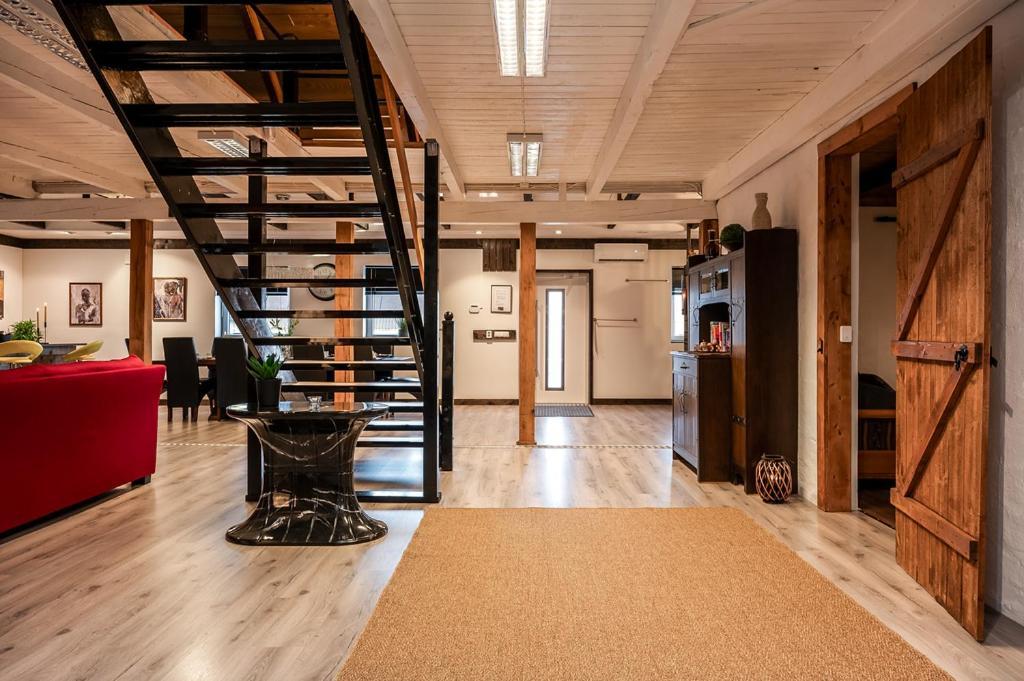 Unique Rustic Property In Skane Linderod 外观 照片
