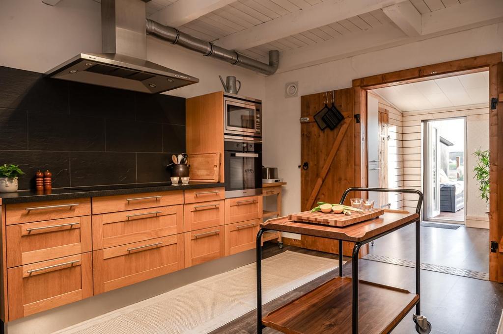 Unique Rustic Property In Skane Linderod 外观 照片